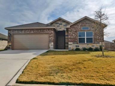 Main picture of 2401 Continental Ave