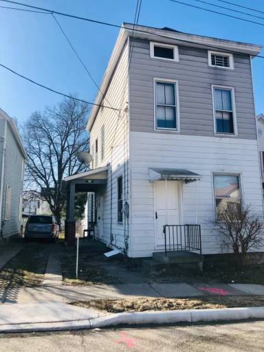 Main picture of 409 Linden St