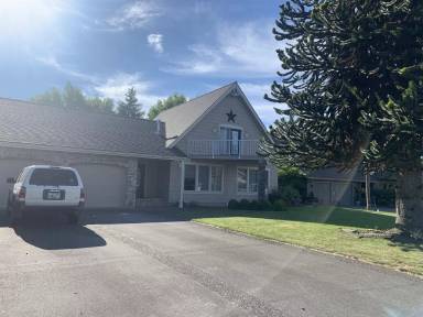Main picture of 8660 Brookfield Dr