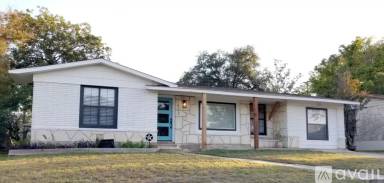 Main picture of 522 Saratoga Dr