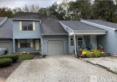 Main picture of 8 Partridge Ct