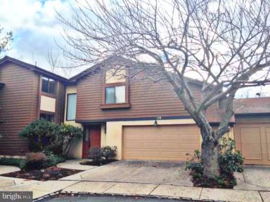 Main picture of 128 Sayre Dr