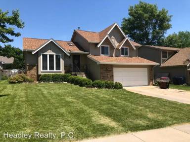 Main picture of 808 Redwood Ln