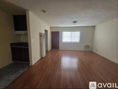 Main picture of 9458 Firestone Blvd