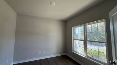 Main picture of 139 Longstreet Ave