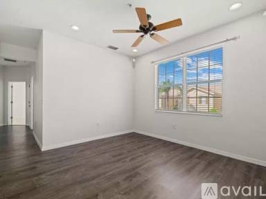 Main picture of 3715 Parkridge Cir