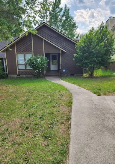 Main picture of 504 Toxaway Ct