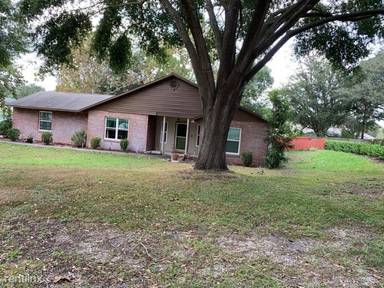 Main picture of 10720 Parkway Dr