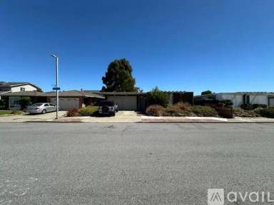 Main picture of 771 Crane Ave