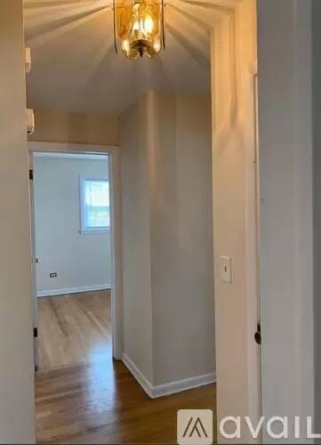 Main picture of 7904 Lamon Ave