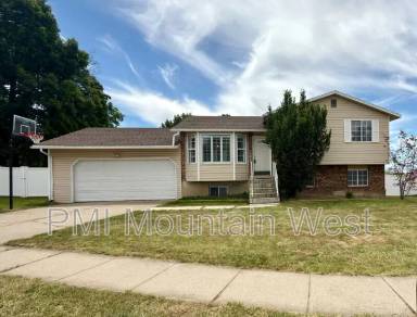 Main picture of 1020 E 1275 N
