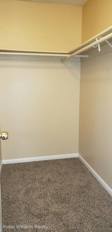 Main picture of 3812 Lake Grove Ct