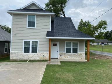Main picture of 422 W Coffin St