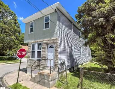 Main picture of 125 Pennington Ave
