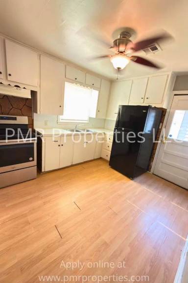 Main picture of 2904 NW 19th St