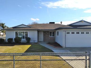 Main picture of 4534 E Byrd Ave