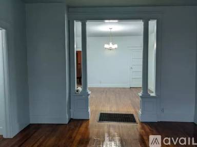 Main picture of 100 Rejtan St