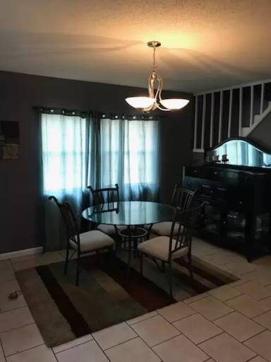 Main picture of 3901 Iowa Ave