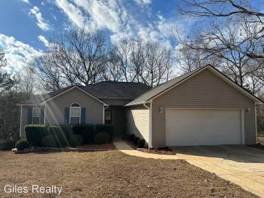Main picture of 105 Martingale Ct