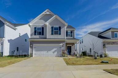 Main picture of 403 Poinsett Bridge Way