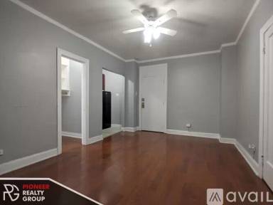 Main picture of 6930,6954,6971,6975 N Greenview Ave Apartments