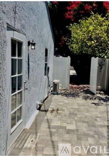 Main picture of 4643 Vesper Ave