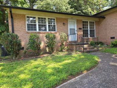 Main picture of 3113 Erskine Dr