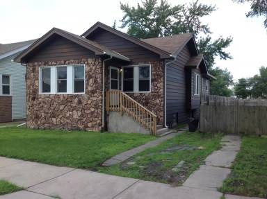 Main picture of 1111 May St