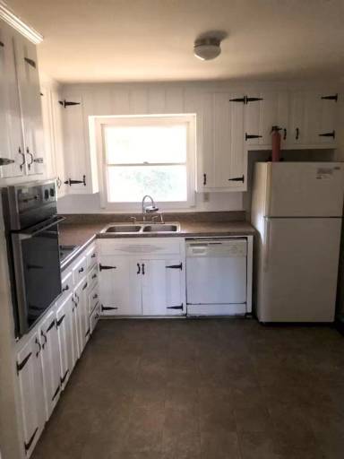 Main picture of 341 N Dean Rd