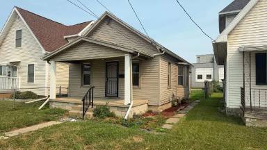 Main picture of 216 W Sylvania Ave