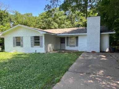 Main picture of 2220 W Sherman St