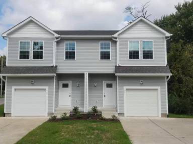 Main picture of 425 College St