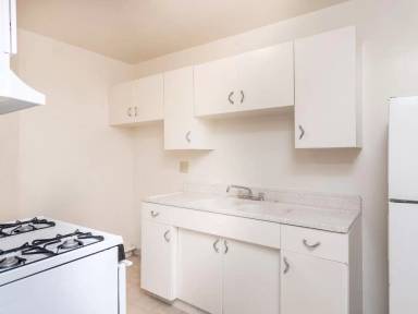 Main picture of 7025 Boulevard Dr