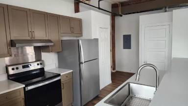 Main picture of 1204 1st Ave