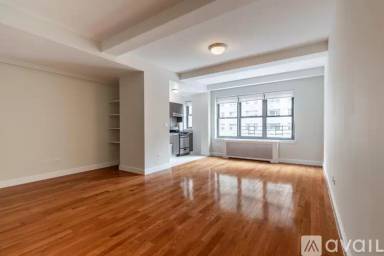 Main picture of 245 E 57th St
