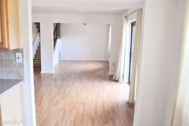 Main picture of 1627 Raspberry Ct