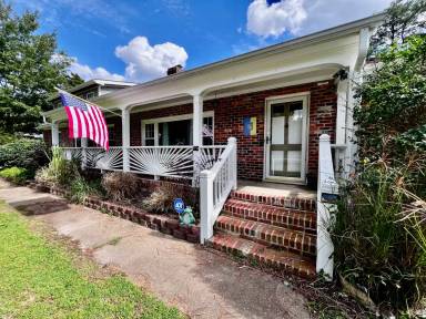 Main picture of 2012 Oak Leaf Ln
