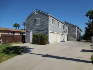 Main picture of 28748 Calle del Lago