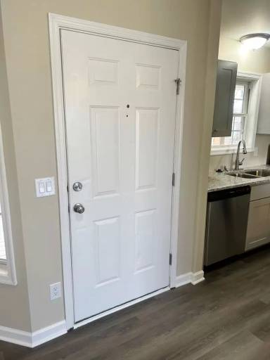 Main picture of 1127 Robinhood Ct