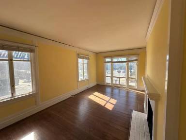 Main picture of 10 Funston Ave