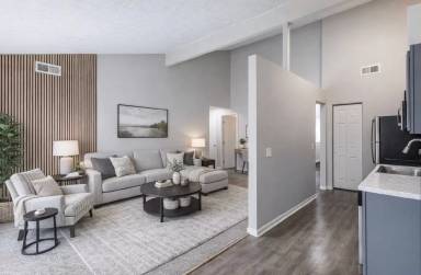 Main picture of 150 E Broadway St