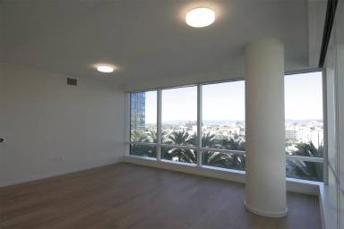 Main picture of Metropolis Los Angeles