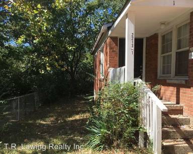 Main picture of 2213 Irma St