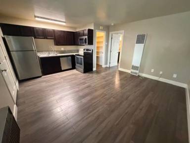 Main picture of 445 La Rue Ave