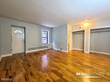 Main picture of 1347 N Dearborn St