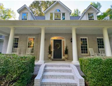 Main picture of 8882 Tara Ln