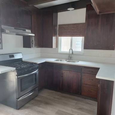 Main picture of 2048 Ayala St