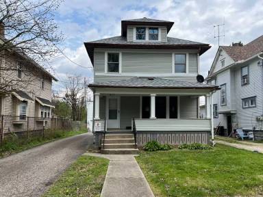 Main picture of 677 Blaine Ave