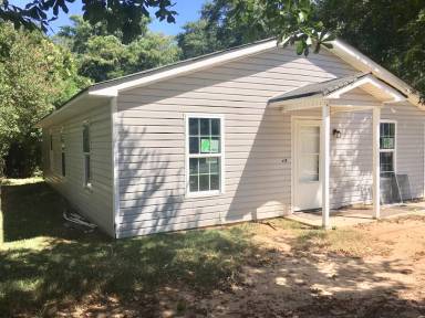 Main picture of 639 Johnson St