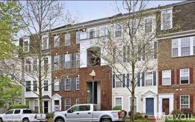 Main picture of 5074 Donovan Dr